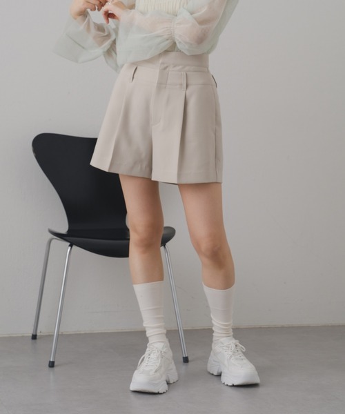 Kastane(カスタネ)の「【2024SSアイテム/SET UP対応】ダブルウエストショートパンツ(その他パンツ・レディース・アイボリー/ブラック・FREE)」の4枚目の写真