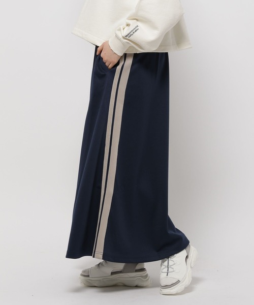 niko and...（ニコアンド）の「ラメサイドラインスカート（スカート・レディース・アイボリー/ネイビー/チャコール・FREE）」の14枚目の写真