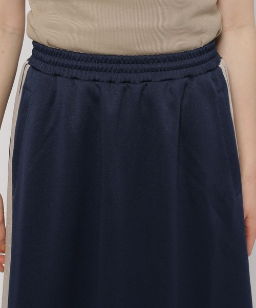 niko and...（ニコアンド）の「ラメサイドラインスカート（スカート・レディース・アイボリー/ネイビー/チャコール・FREE）」の6枚目の写真