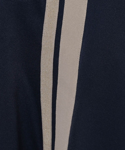 niko and...（ニコアンド）の「ラメサイドラインスカート（スカート・レディース・アイボリー/ネイビー/チャコール・FREE）」の4枚目の写真