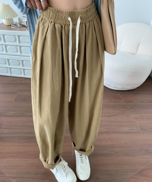 GEMEDA(ジェメダ)の「ウエストゴムバルーンパンツ(その他パンツ・レディース・ブラック/ベージュ・S/M)」の3枚目の写真
