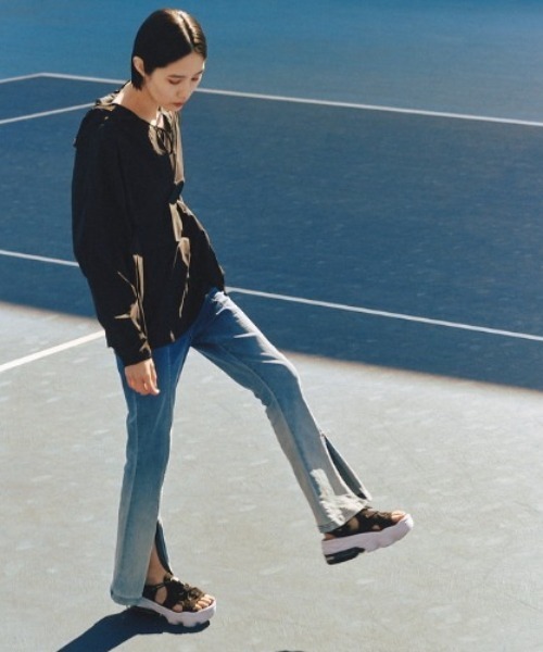 NERGY（ナージー）の「【Water proof Denim】デニムフレアパンツ（デニムパンツ・レディース・ブルー/ブルー系その他4・M/S）」の2枚目の写真