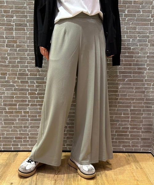 Grand PARK(グランドパーク)の「アシンメトリー サイドプリーツパンツ(その他パンツ・レディース・ライトグリーン/ベージュ/ブラック・MEDIUM/LARGE)」の19枚目の写真