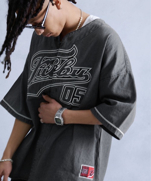 FUBU（ フブ）の「FUBU フブ ブランド アメカジ ロゴ 刺繍 半袖 デニム