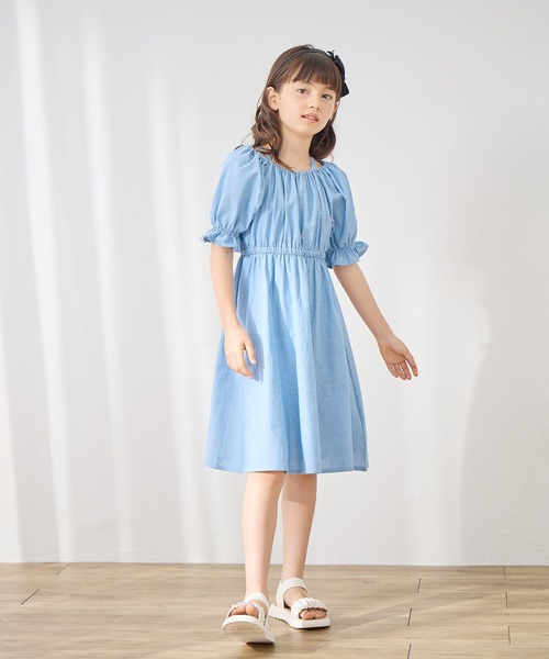 Amourire girl(アムリールガール)の「肩ひもデザイン デニムワンピース(130㎝~160㎝)(ワンピース・キッズ・サックスブルー/ブルー・130cm/140cm/150cm/160cm)」の22枚目の写真