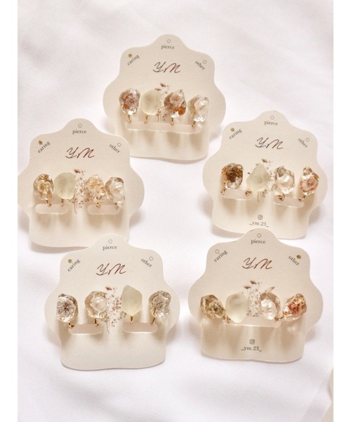 tone(トーン)の「【YM】4粒set ice flower 鉱石 ステンレスイヤリング(MA)(イヤリング・レディース・ホワイト/オレンジ/カーキ/グレー/ピンク・FREE)」の9枚目の写真