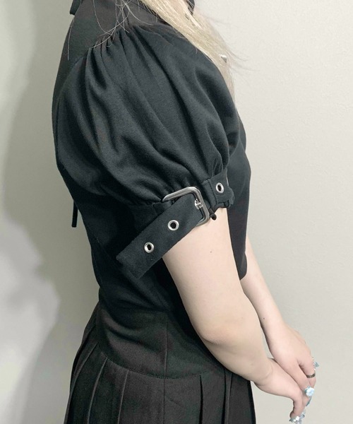Hauls お人形さん風ベルトとっぷす Hauls（ハウルズ）の「お人形さん風ベルトとっぷす（Tシャツ