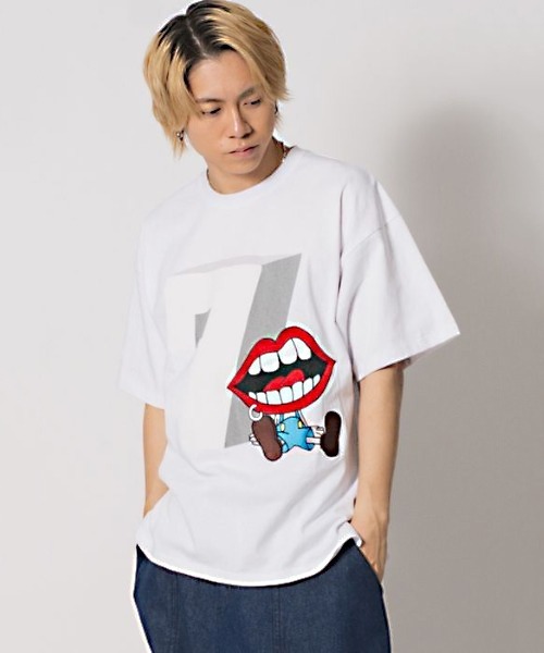 RE730(アールイーセブンサーティー)の「RE730 かわいいなみおくんが座っている半袖ビッグシルエットTシャツ(Tシャツ/カットソー・メンズ・ブラック/オフホワイト・MEDIUM/LARGE/X-LARGE)」の2枚目の写真