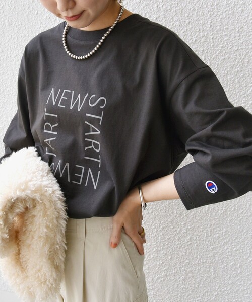 Champion（チャンピオン）の「【SHIPS別注】Champion: ロング スリーブ TEE（Tシャツ/カットソー・レディース・ネイビー/ダークグレー/ライトホワイト/ホワイト/ブラック/ホワイト系・ONE SIZE）」の11枚目の写真