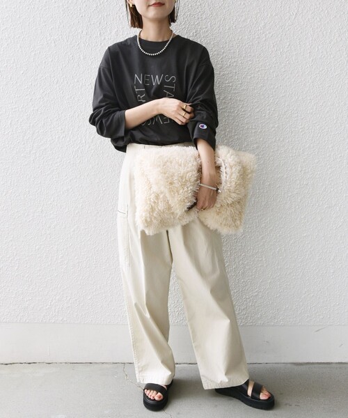 Champion（チャンピオン）の「【SHIPS別注】Champion: ロング スリーブ TEE（Tシャツ/カットソー・レディース・ネイビー/ダークグレー/ライトホワイト/ホワイト/ブラック/ホワイト系・ONE SIZE）」の14枚目の写真