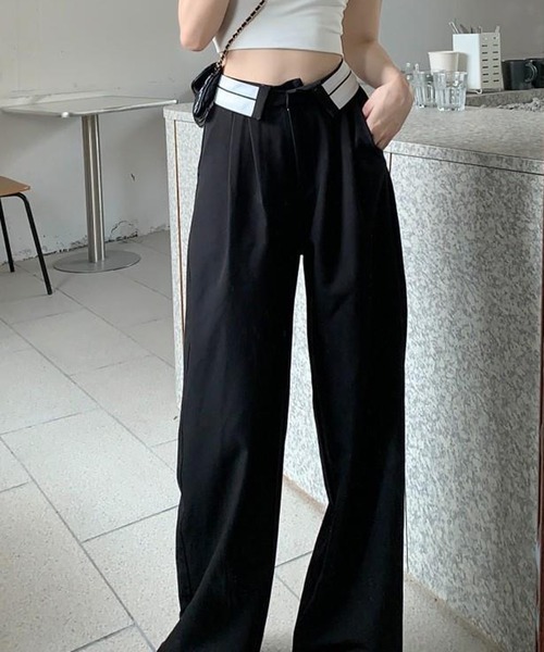 SHEPP(シープ)の「ウエスト折り返しデザイン タックワイドパンツ(その他パンツ・レディース・ブラック/グレー・M/L/S)」の2枚目の写真