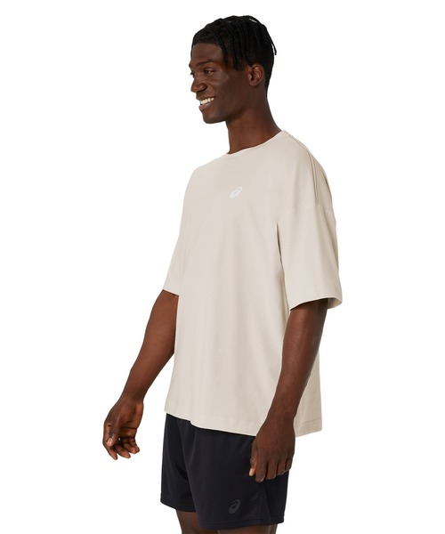 ASICS（アシックス）の「ASICS SPIRAL RELAXED FIT EMBROIDERY TEE（T