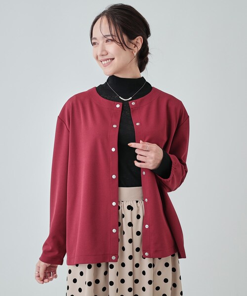 SHOO・LA・RUE（シューラルー）の「◆【洗える】ドットボタンがアクセント 着こなし色々クルーネックカーディガン（カーディガン/ボレロ・レディース・ライトグレー/ボルドー/スミクロ/ブラック・04/03/02）」の5枚目の写真
