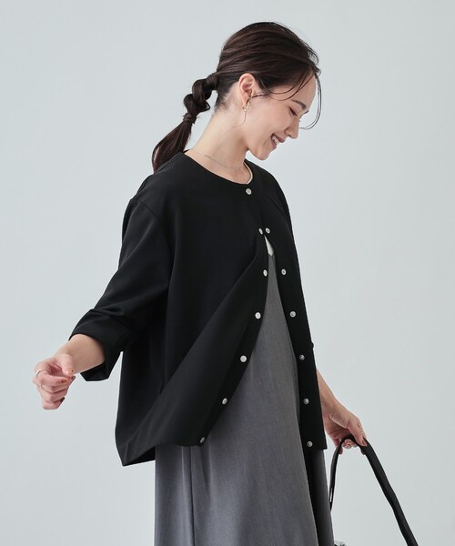 SHOO・LA・RUE（シューラルー）の「◆【洗える】ドットボタンがアクセント 着こなし色々クルーネックカーディガン（カーディガン/ボレロ・レディース・ライトグレー/ボルドー/スミクロ/ブラック・04/03/02）」の10枚目の写真