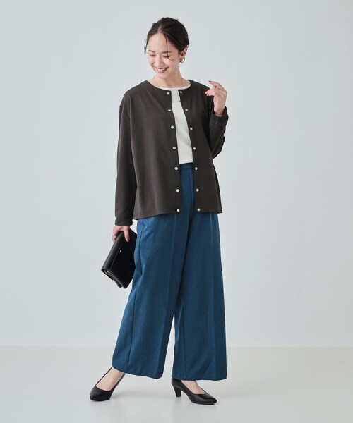 SHOO・LA・RUE（シューラルー）の「◆【洗える】ドットボタンがアクセント 着こなし色々クルーネックカーディガン（カーディガン/ボレロ・レディース・ライトグレー/ボルドー/スミクロ/ブラック・04/03/02）」の15枚目の写真