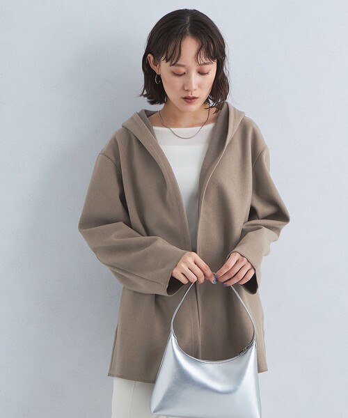 green label relaxing（グリーンレーベルリラクシング）の「フルイド フーディ オーバー カットソー カーディガン（カーディガン/ボレロ・レディース・ブラック/モカ・FREE）」の3枚目の写真