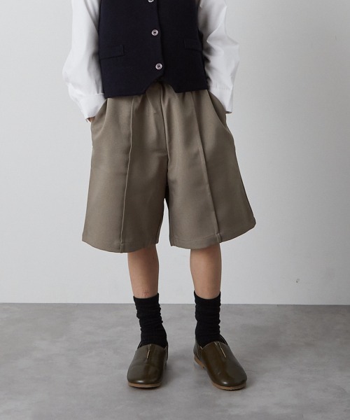 riziere(リジェール)のセンターシームハーフパンツ(スーツパンツ)