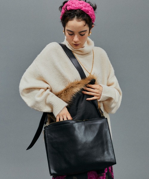 ファーフラップ付きショルダーバッグ（medium）（ショルダー