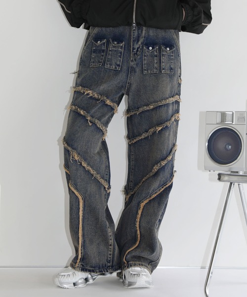 MSG(エムエスジー)の「ヴィンテージ加工フリンジ切替ワイドストレートバギーデニムパンツ(デニムパンツ・メンズ・ブルー系/ブラック・L/M/S/XL)」の2枚目の写真