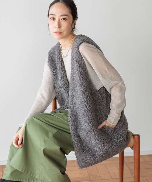 studio CLIP（スタディオクリップ）の「Vネックボアベスト（ベスト・レディース・モカ/スモーク・FREE）」の7枚目の写真