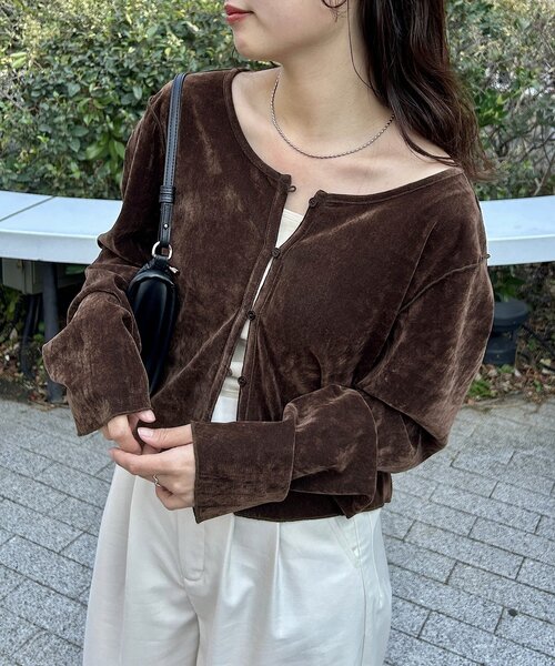 Kastane（カスタネ）の「チュールベロア2WAYカーディガン（カーディガン/ボレロ・レディース・アイボリー/ブラック/サックスブルー/ブラウン/ピンク/イエロー・FREE）」の16枚目の写真