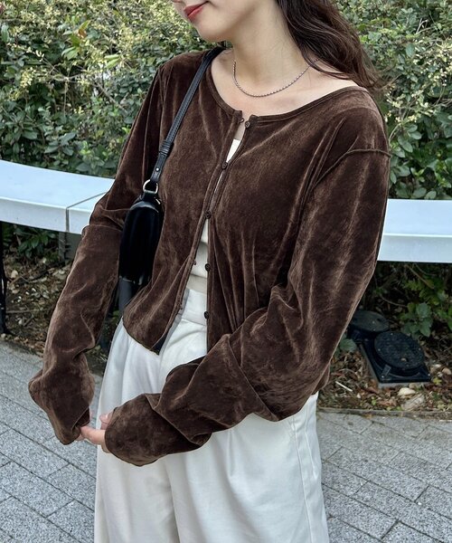 Kastane（カスタネ）の「チュールベロア2WAYカーディガン（カーディガン/ボレロ・レディース・アイボリー/ブラック/サックスブルー/ブラウン/ピンク/イエロー・FREE）」の18枚目の写真