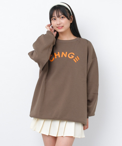 RiCO SUCRE（リコシュクレ）の「裏起毛ロゴプリントトレーナー（スウェット・キッズ・ブラック/モカ/オートミール・130/140/150/160/165）」の2枚目の写真