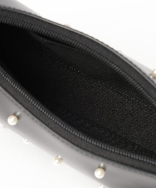 LOWRYS FARM（ローリーズファーム）の「パールツキショルダーＢＡＧ　149609（ショルダーバッグ・レディース・ブラック/シルバー・FREE）」の14枚目の写真