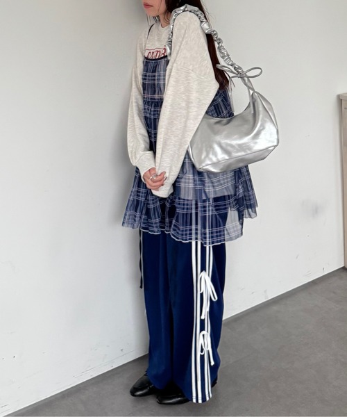 kutir（クティール）の「kutirlune／リボンショルダーバッグ　ワンハンドルバッグ（ショルダーバッグ・レディース・シルバー/ブラック・FREE）」の16枚目の写真