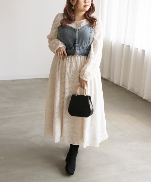 CLETTE(クレット)の「ジャガード花柄シアーワンピース(ワンピース・レディース・ブラック/アイボリー/グレー・LL/3L/4L)」の4枚目の写真