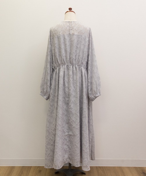 CLETTE(クレット)の「ジャガード花柄シアーワンピース(ワンピース・レディース・ブラック/アイボリー/グレー・LL/3L/4L)」の21枚目の写真