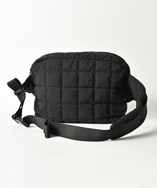 ADAM PATEK(アダムパテック)の「ADAMPATEK/square quilt BIG body bag/スクエアキルティングビッグボディバッグ(ボディバッグ/ウエストポーチ・レディース・ブラック・フリー)」の16枚目の写真