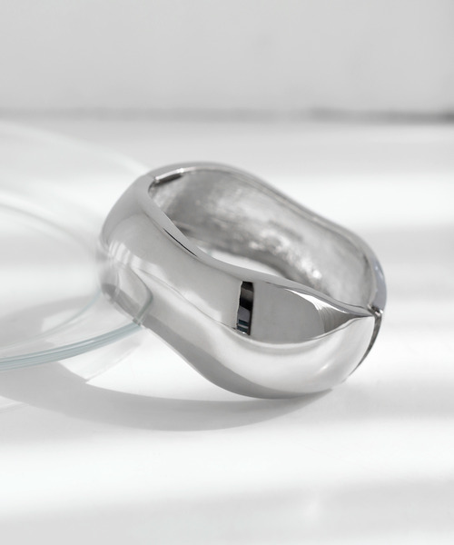 ANEMONE（アネモネ）の「ニュアンスメタルバングル（バングル/リストバンド・レディース・シルバー・FREE）」の9枚目の写真