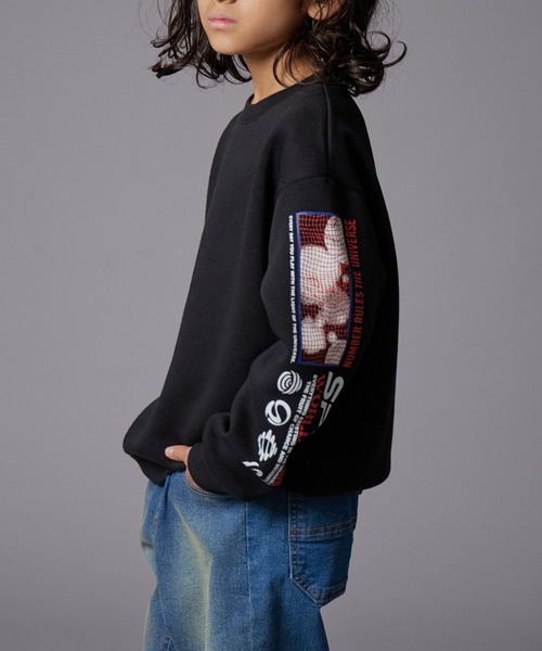 PAIRMANON STREET（ペアマノンストリート）の「【PAIRMANON STREET】裏起毛 マルチ グラフィック プリント トレーナー（スウェット・キッズ・ベージュ系その他/グレー系その他2/グレー系その他4/ブラック系その他3/ブラック系その他2/ブルー系その他2/ブルー系その他3/テラコッタ/ブラック系その他4/グレー系その他3/イエロー/ブルー系その他/グレー系その他/イエロー系その他/ブラック系その他・150/90/140/100/110/120/130/160）」の5枚目の写真