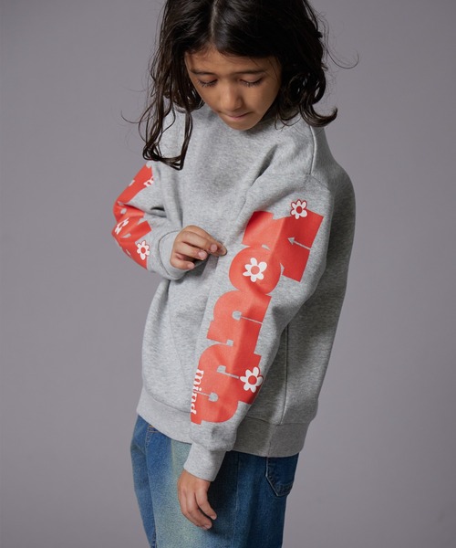 PAIRMANON STREET（ペアマノンストリート）の「【PAIRMANON STREET】裏起毛 マルチ グラフィック プリント トレーナー（スウェット・キッズ・ベージュ系その他/グレー系その他2/グレー系その他4/ブラック系その他3/ブラック系その他2/ブルー系その他2/ブルー系その他3/テラコッタ/ブラック系その他4/グレー系その他3/イエロー/ブルー系その他/グレー系その他/イエロー系その他/ブラック系その他・150/90/140/100/110/120/130/160）」の9枚目の写真