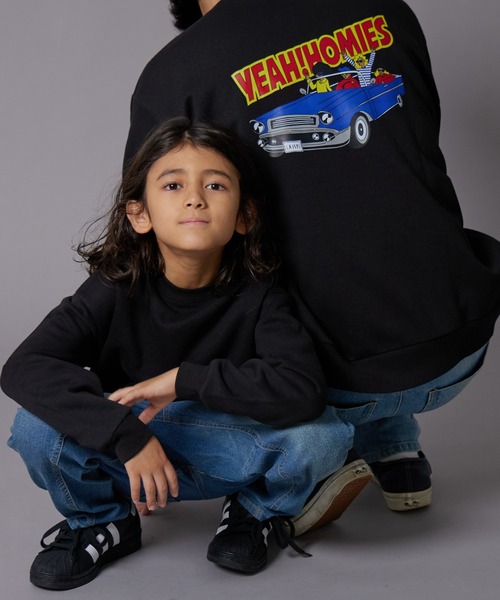 PAIRMANON STREET（ペアマノンストリート）の「【PAIRMANON STREET】裏起毛 マルチ グラフィック プリント トレーナー（スウェット・キッズ・ベージュ系その他/グレー系その他2/グレー系その他4/ブラック系その他3/ブラック系その他2/ブルー系その他2/ブルー系その他3/テラコッタ/ブラック系その他4/グレー系その他3/イエロー/ブルー系その他/グレー系その他/イエロー系その他/ブラック系その他・150/90/140/100/110/120/130/160）」の21枚目の写真