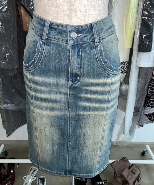 SHAGGIE（シャギー）の「【ストレッチ入り】ハイウエスト太ステッチデニムタイトスカート（デニムスカート・レディース・ブルー/ブラック・SMALL/MEDIUM）」の13枚目の写真