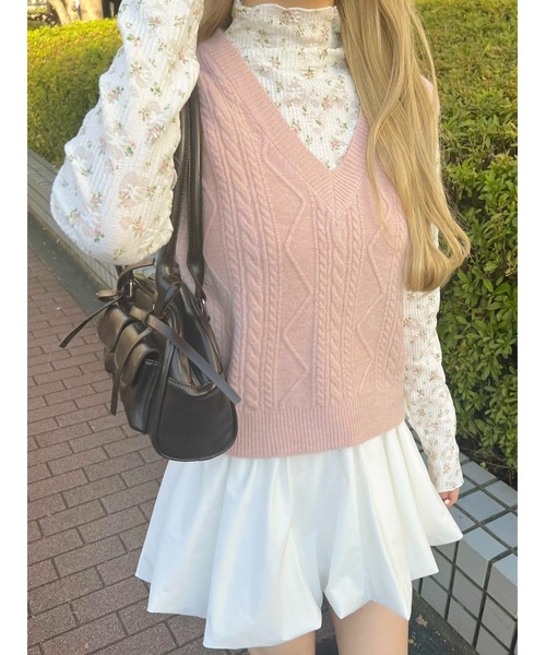 PHILLY(フィリー)の「【PHILLY】ケーブルニットベスト(ベスト・レディース・ブラック/アイボリー/ピンク・FREE)」の3枚目の写真