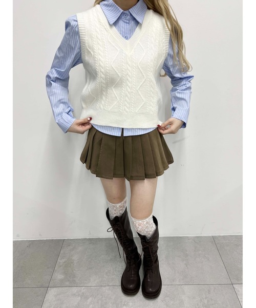 PHILLY(フィリー)の「【PHILLY】ケーブルニットベスト(ベスト・レディース・ブラック/アイボリー/ピンク・FREE)」の6枚目の写真