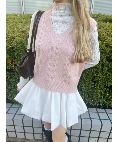 PHILLY(フィリー)の「【PHILLY】ケーブルニットベスト(ベスト・レディース・ブラック/アイボリー/ピンク・FREE)」の16枚目の写真