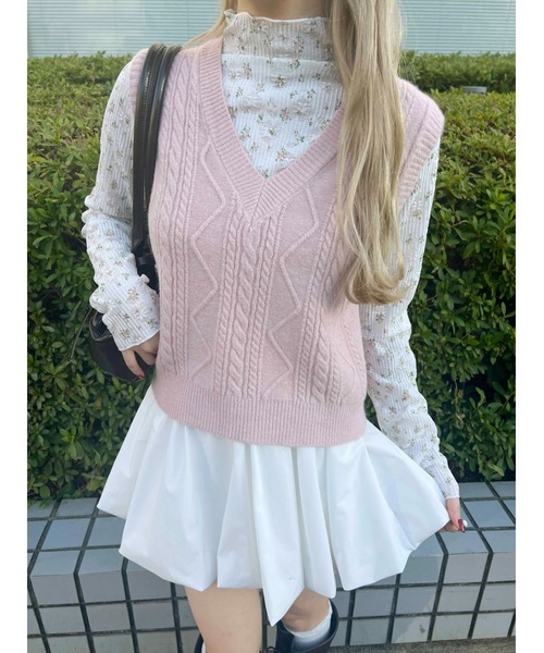 PHILLY(フィリー)の「【PHILLY】ケーブルニットベスト(ベスト・レディース・ブラック/アイボリー/ピンク・FREE)」の15枚目の写真