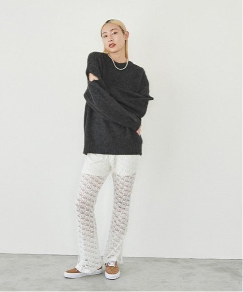LUKU nari(ルクナーリ)の「レースフレアパンツ(その他パンツ・レディース・ブラック/アイボリー・F)」の3枚目の写真