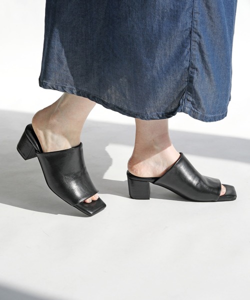 RiiiKa（リーカ）の「【RiiiKa/リーカ】スクエアトゥ甲深サンダル（サンダル・レディース・ブラウン/アイボリー/ブラック・S/M/L/LL）」の3枚目の写真