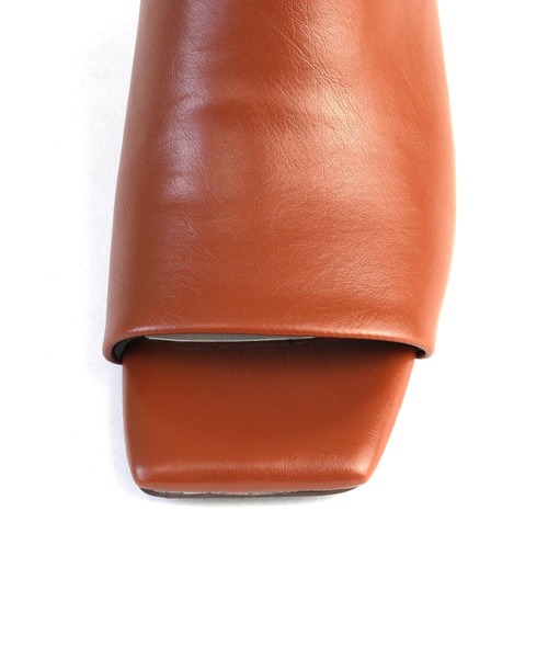 RiiiKa（リーカ）の「【RiiiKa/リーカ】スクエアトゥ甲深サンダル（サンダル・レディース・ブラウン/アイボリー/ブラック・S/M/L/LL）」の16枚目の写真