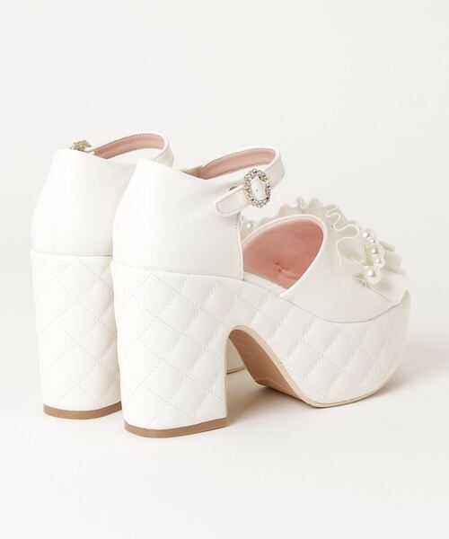 YOSUKE（ヨースケ）の「ヨースケYOSUKE ウィメンズ厚底 パールフリルカウンターストラップサンダル4450034（サンダル・レディース・シャンパン/ホワイト/オフホワイト/ブラック/ブラック系その他2・L/LL/M/S）」の6枚目の写真