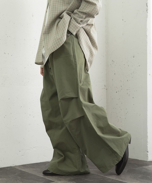 SENSE OF PLACE by URBAN RESEARCH（センスオブプレイスバイアーバンリサーチ）の「ベイカーワイドパンツ（その他パンツ・メンズ・ベージュ/ネイビー/オリーブ・MEDIUM/LARGE）」の16枚目の写真