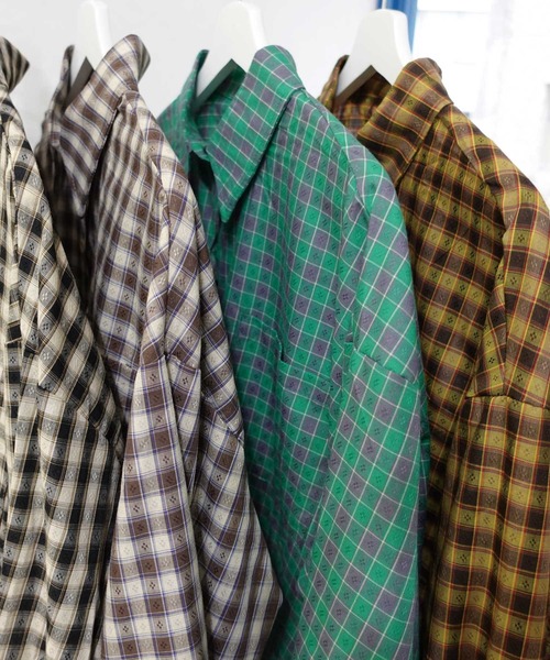 CORNERS（コーナーズ）の「オーバーサイズチェックシャツ（シャツ/ブラウス・レディース・ブラウン/ブラック/グリーン/マスタード・M）」の15枚目の写真