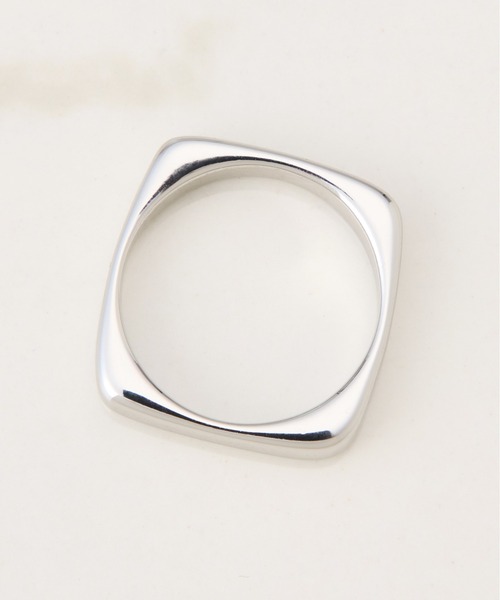 PAPILLONNER（パピヨネ）の「スクエアリング（リング・レディース・シルバー/ゴールド・FREE）」の6枚目の写真