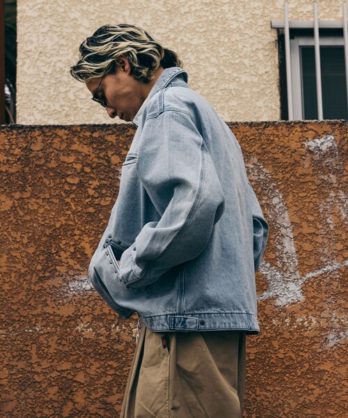 FREAK'S STORE(フリークスストア)の「スタッズ 加工 デニムショートブルゾン(ブルゾン・メンズ・サックスブルー/ブルー・MEDIUM/LARGE)」の6枚目の写真