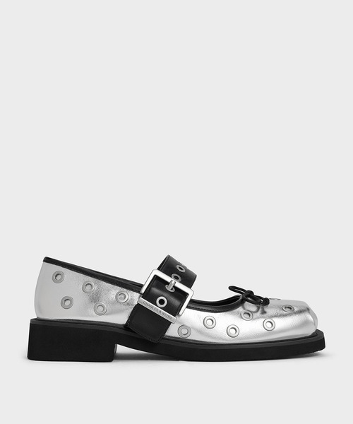 CHARLES & KEITH(チャールズ & キース)の「グロメット バックルメリージェーン(パンプス・レディース・シルバー/ブラック・22.5cm/23cm/23.5cm/24.5cm/25cm/25.5cm/26.5cm)」の1枚目の写真